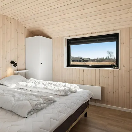 Modern With For 10 People Boto By