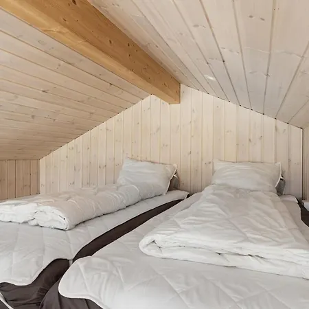 Holiday home Modern With For 10 People